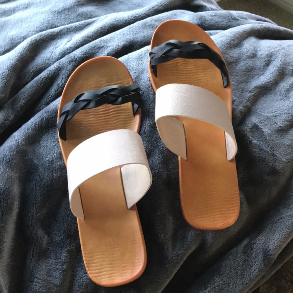 Women’s sandals 🖤
